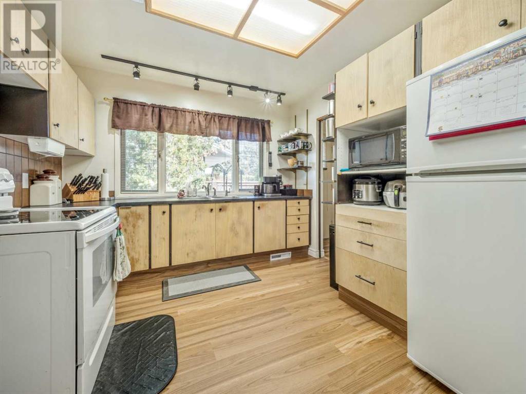 1611 24 Street S, Lethbridge, Alberta T1K 2M2 - Photo 14 - A2239618