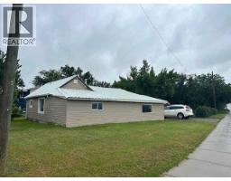 2012 18 Avenue, coaldale, Alberta