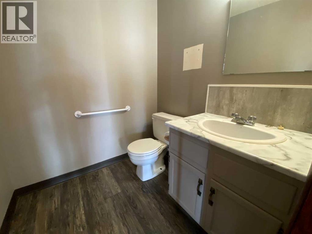 2138 213 Street, Bellevue, Alberta T0K 0C0 - Photo 11 - A2252858