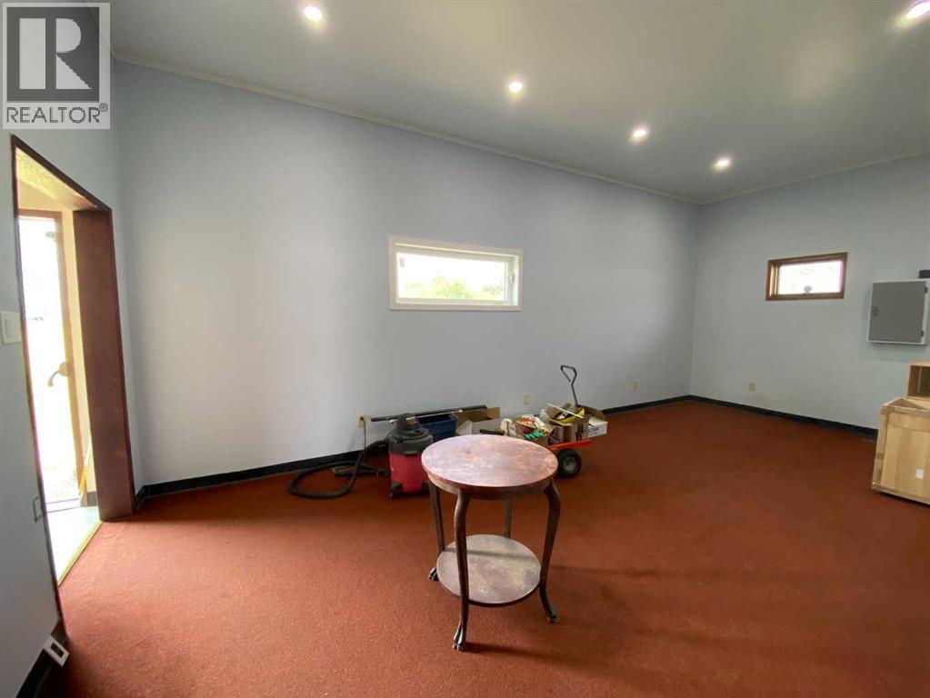 2138 213 Street, Bellevue, Alberta T0K 0C0 - Photo 9 - A2252858