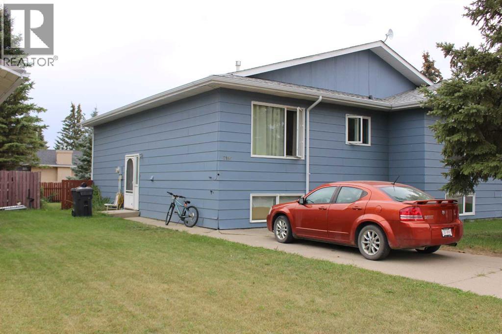 719 B Rosewood Avenue, Picture Butte, Alberta T0K 1V0 - Photo 1 - A2252590