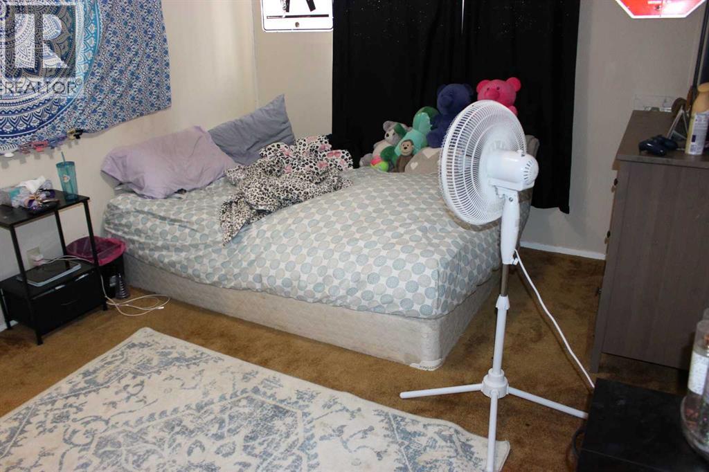 719 B Rosewood Avenue, Picture Butte, Alberta T0K 1V0 - Photo 11 - A2252590