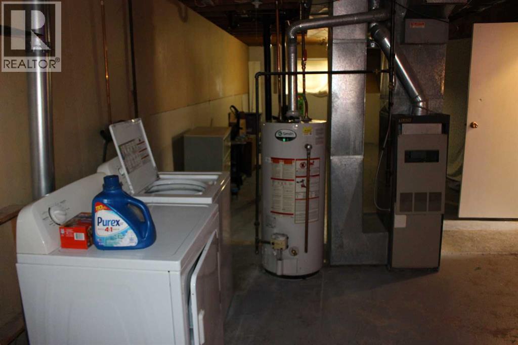 719 B Rosewood Avenue, Picture Butte, Alberta T0K 1V0 - Photo 16 - A2252590