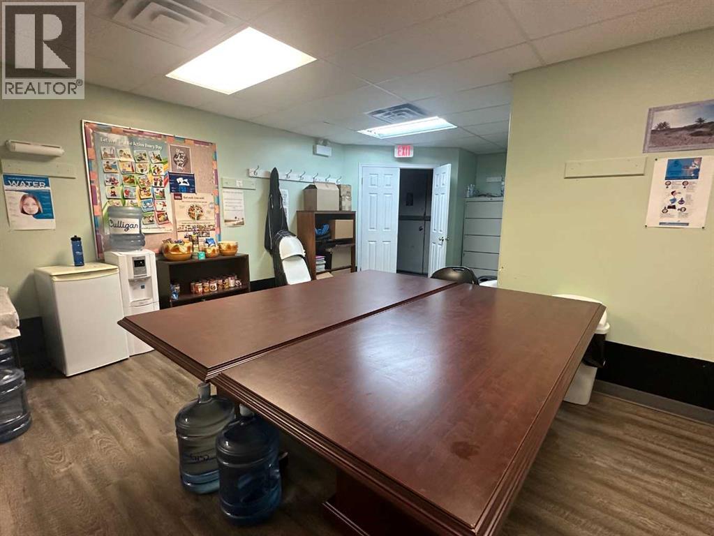 5327 48 Avenue, Taber, Alberta T1G 1S7 - Photo 4 - A2257459