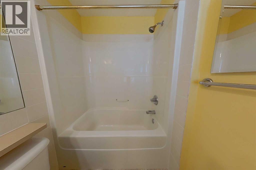 4, 295 Blackfoot Road W, Lethbridge, Alberta T1K 8A6 - Photo 28 - A2265039