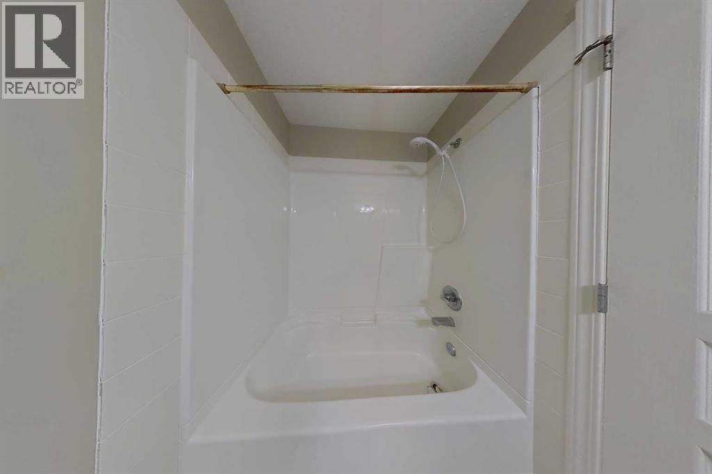 4, 295 Blackfoot Road W, Lethbridge, Alberta T1K 8A6 - Photo 37 - A2265039