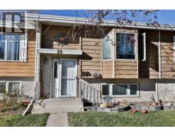 25 Selkirk Road W, lethbridge, Alberta