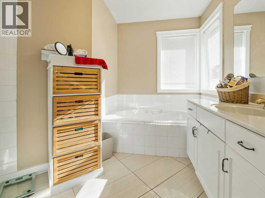 425 Fairmont Boulevard S, Lethbridge, Alberta T1K 7G2 - Photo 30 - A2267871