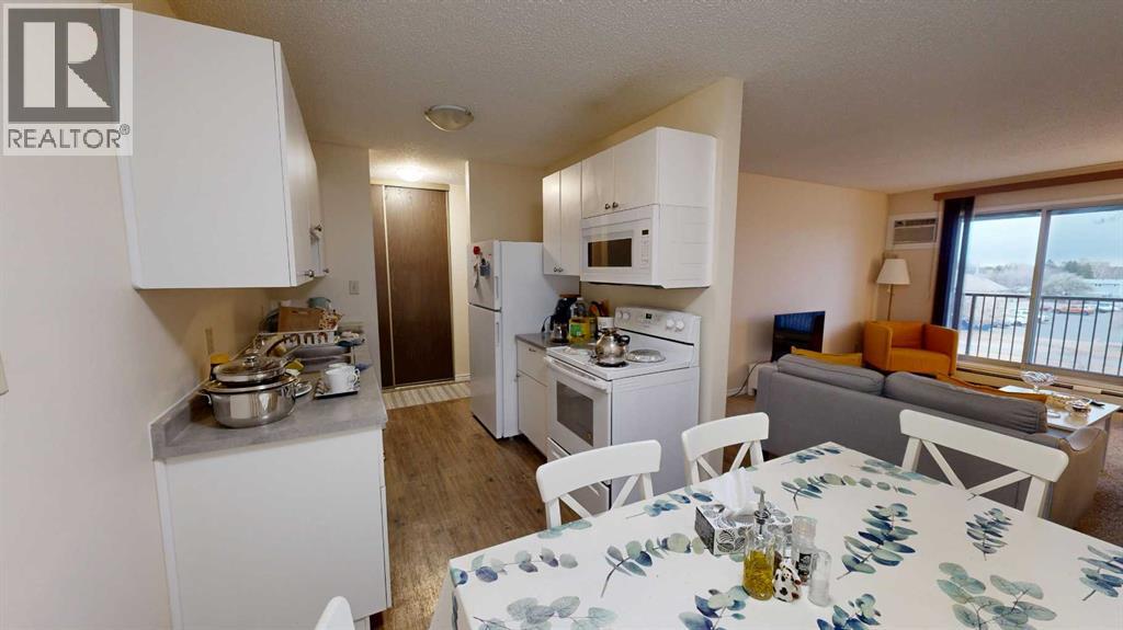 304, 401 Columbia Boulevard W, Lethbridge, Alberta T1K 5R8 - Photo 5 - A2266816