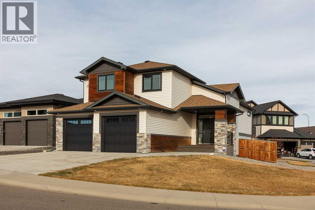 <h3>$679,900</h3><p>303 Canyon Estates Place W, Lethbridge, Alberta</p>