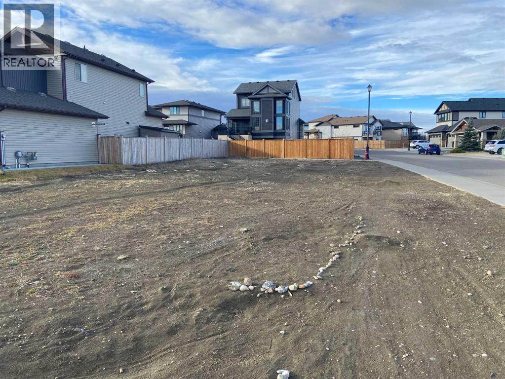 14 Canyon Estates Lane W, Lethbridge, Alberta T1K 5W7 - Photo 2 - A2272385