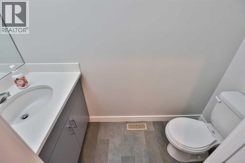 4, 73 Aquitania Circle W, Lethbridge, Alberta T1J 5M5 - Photo 7 - A2272271