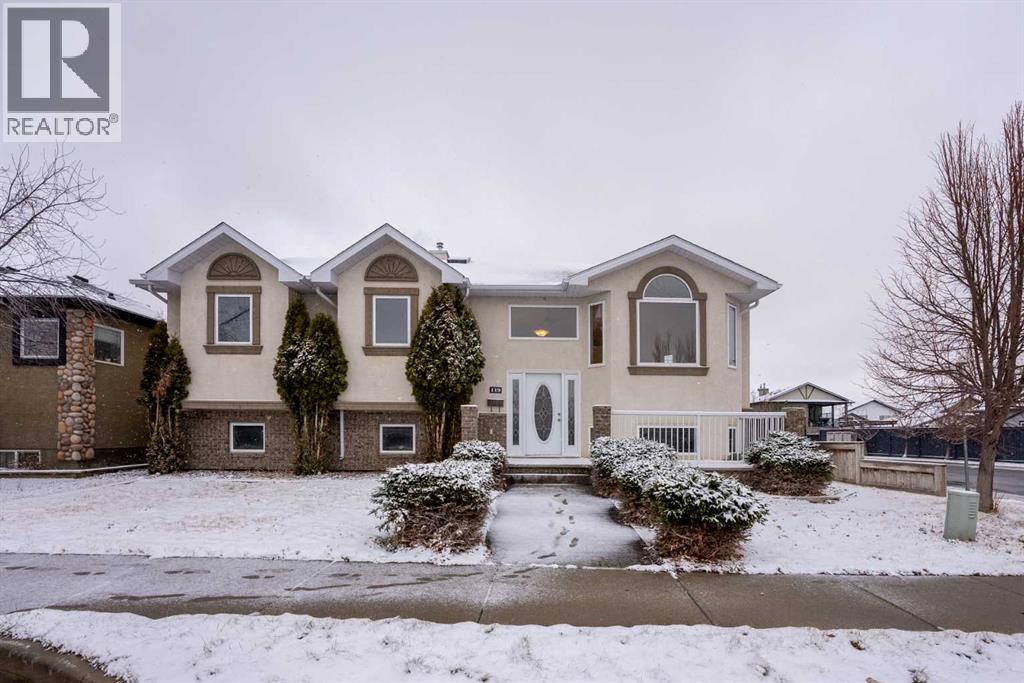 119 Grand River Boulevard W, Lethbridge, Alberta T1K 2Y1 - Photo 1 - A2272395