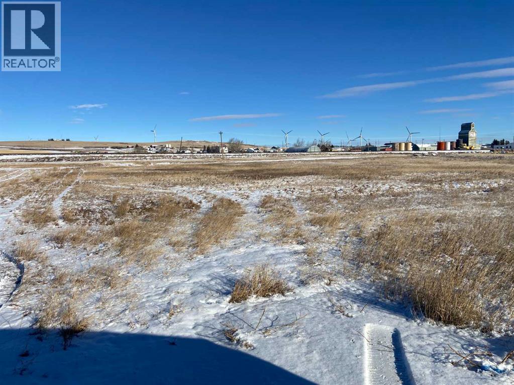 206 Railway Street, Pincher Station, Alberta T0K 1W0 - Photo 3 - A2272949