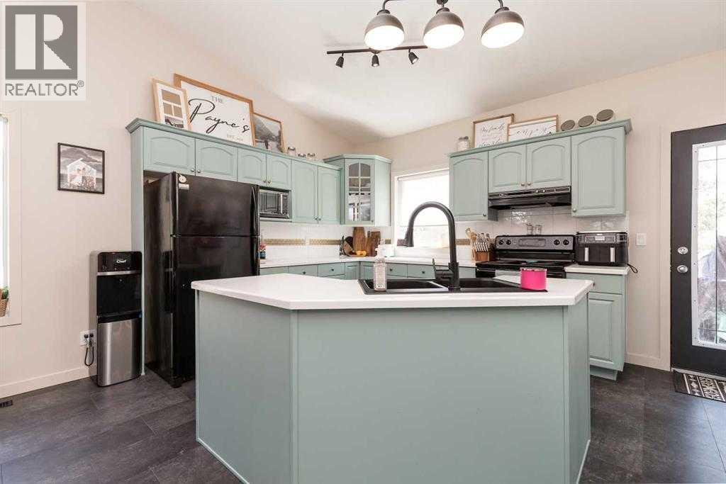 195 Cowichan Court W, Lethbridge, Alberta T1K 7T7 - Photo 6 - A2273455