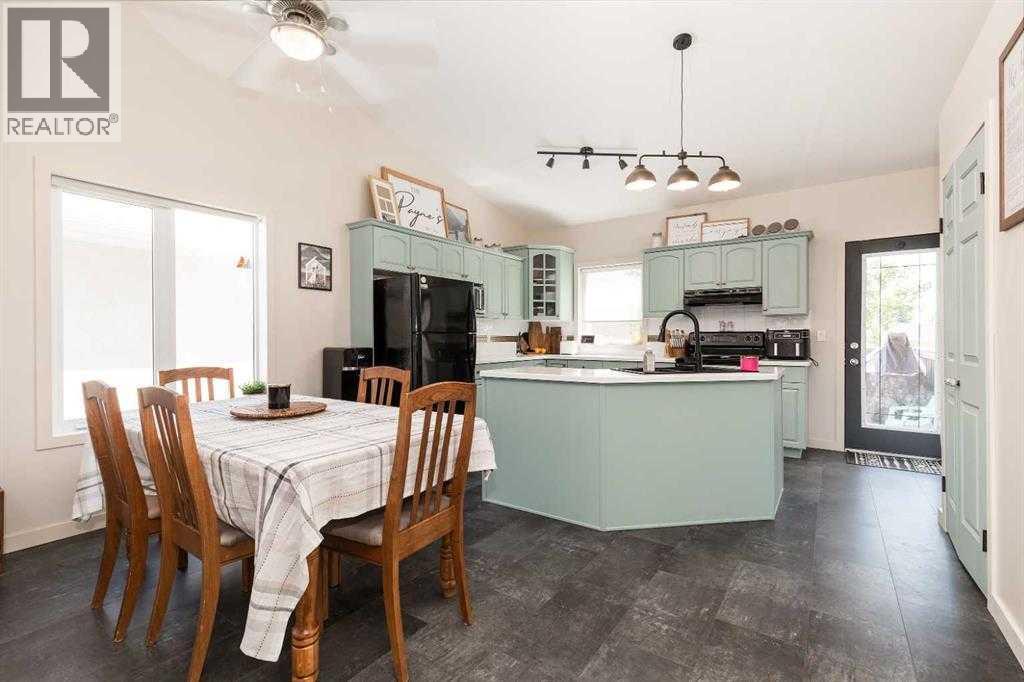 195 Cowichan Court W, Lethbridge, Alberta T1K 7T7 - Photo 8 - A2273455