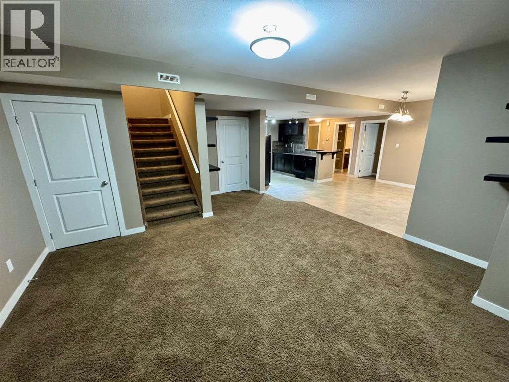 2, 189 Silkstone Road W, Lethbridge, Alberta T1J 4J9 - Photo 4 - A2273425