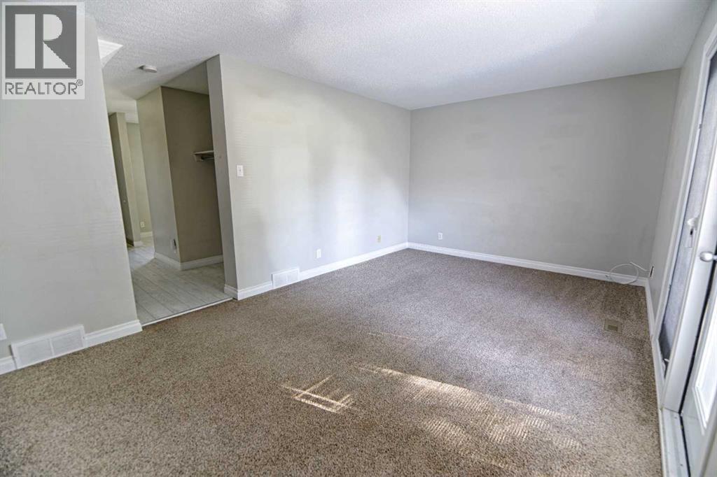 6, 55 Lemoyne Crescent W, Lethbridge, Alberta T1K 4J7 - Photo 9 - A2273588