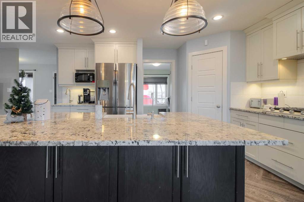 541 Aquitania Boulevard W, Lethbridge, Alberta T1J 5G7 - Photo 11 - A2272884