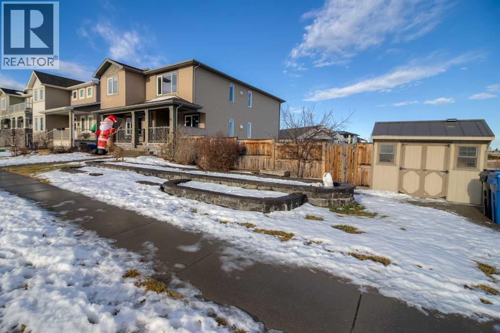 541 Aquitania Boulevard W, Lethbridge, Alberta T1J 5G7 - Photo 2 - A2272884