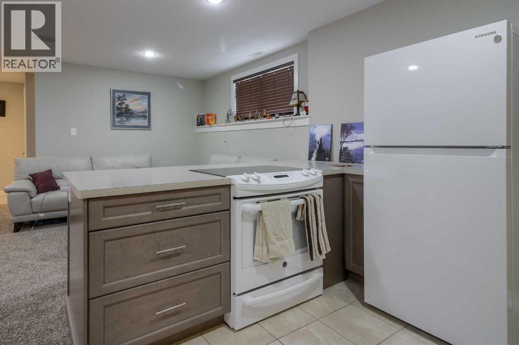 541 Aquitania Boulevard W, Lethbridge, Alberta T1J 5G7 - Photo 41 - A2272884