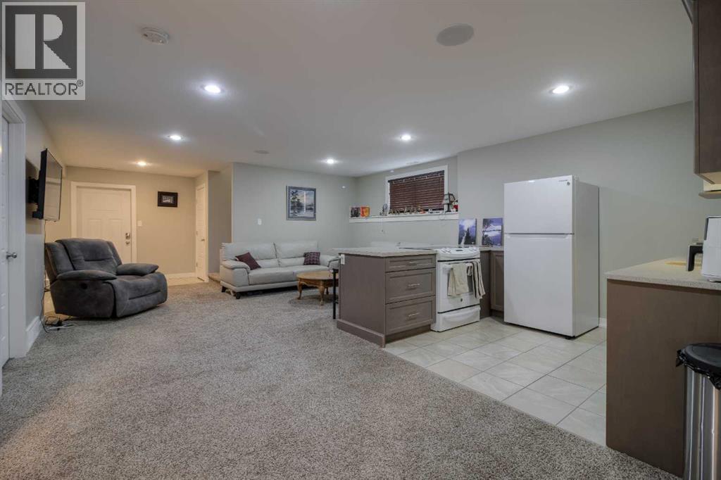 541 Aquitania Boulevard W, Lethbridge, Alberta T1J 5G7 - Photo 42 - A2272884