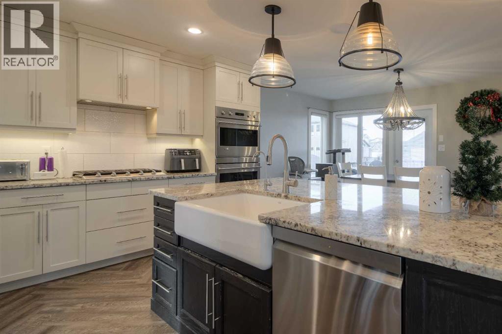 541 Aquitania Boulevard W, Lethbridge, Alberta T1J 5G7 - Photo 9 - A2272884