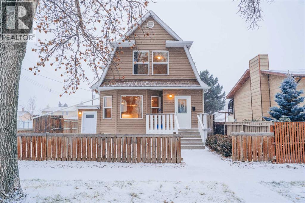 114 15 Street N, Lethbridge, Alberta T1H 2X4 - Photo 1 - A2274178