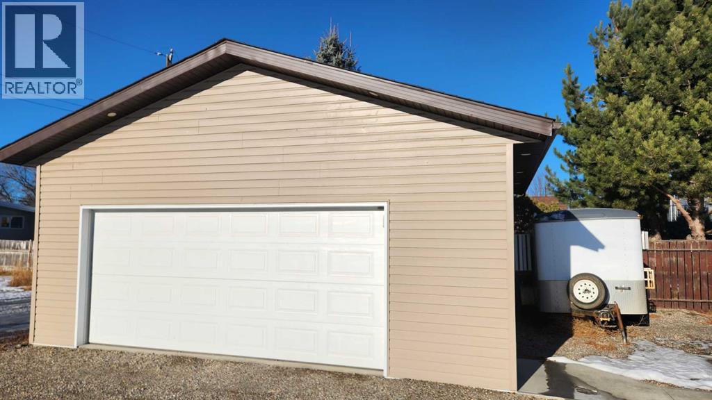 114 15 Street N, Lethbridge, Alberta T1H 2X4 - Photo 4 - A2274178