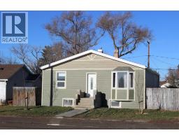526 Highway Avenue, picture butte, Alberta
