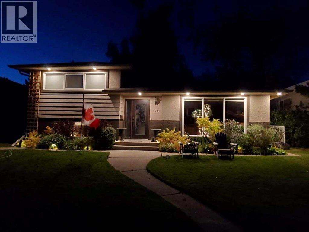 1911 19 Avenue S, Lethbridge, Alberta T1K 1E3 - Photo 2 - A2277323