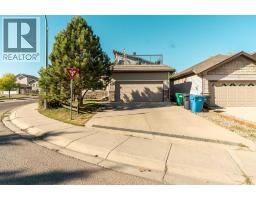 609 Sunridge Crescent W, lethbridge, Alberta