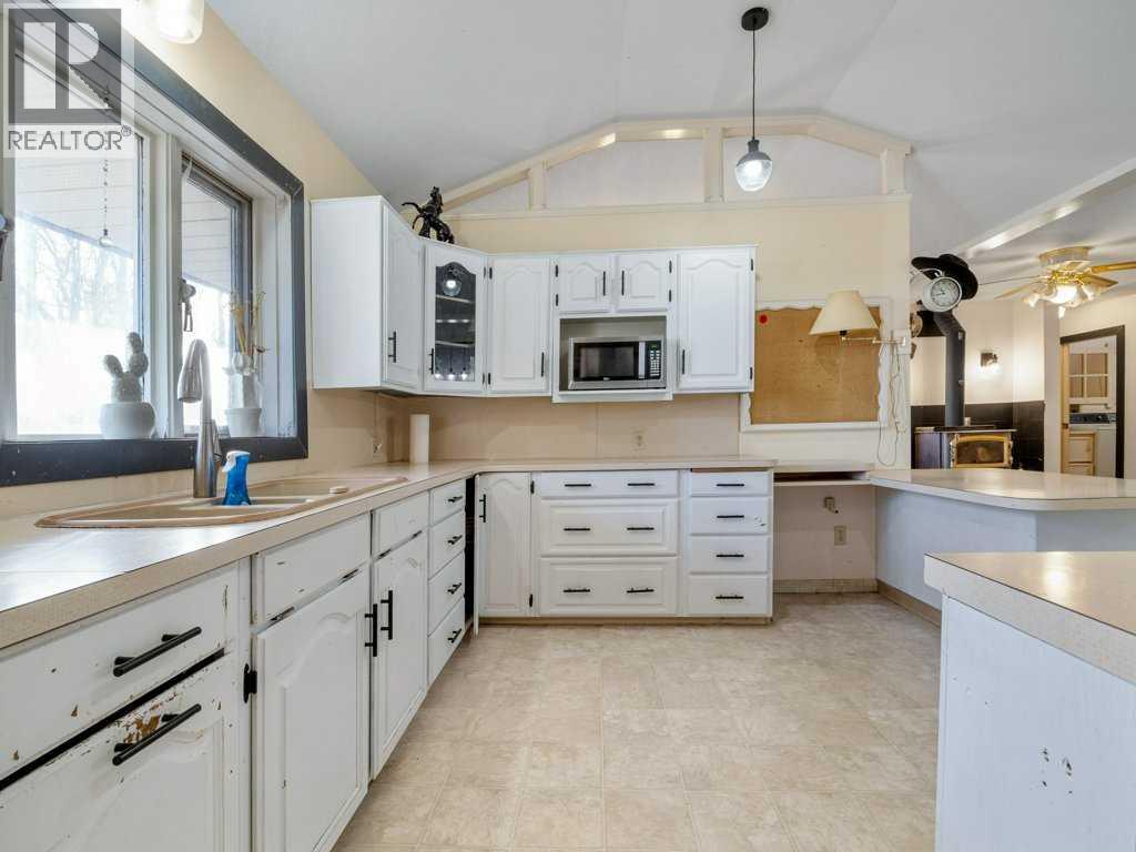 63004a 5 Highway, Welling, Alberta T0K 2N0 - Photo 12 - A2278372