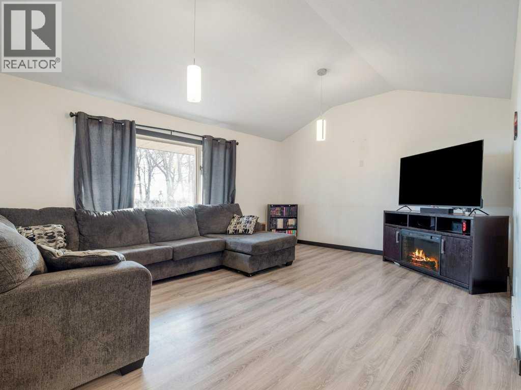 63004a 5 Highway, Welling, Alberta T0K 2N0 - Photo 15 - A2278372