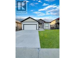 12 Northlander Way W, lethbridge, Alberta