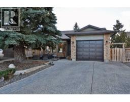 70 Sherwood Boulevard W, lethbridge, Alberta