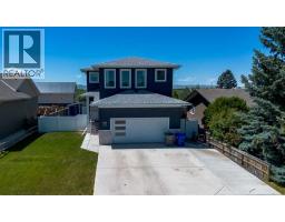 4889 7th Street W, claresholm, Alberta