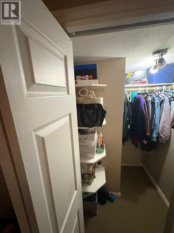 2, 1701 St Edward Boulevard N, Lethbridge, Alberta T1H 1X2 - Photo 9 - A2280720