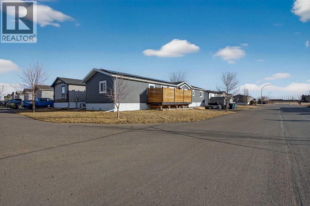 5004 Seasons Boulevard, Coaldale, Alberta T1M 0C6 - Photo 2 - A2280239