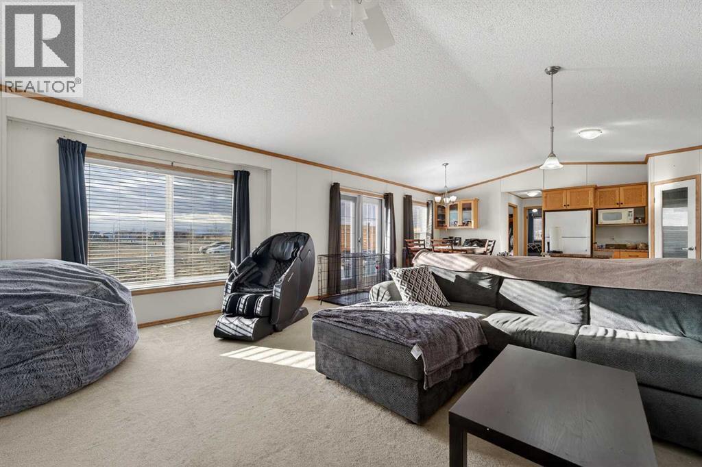 5004 Seasons Boulevard, Coaldale, Alberta T1M 0C6 - Photo 3 - A2280239