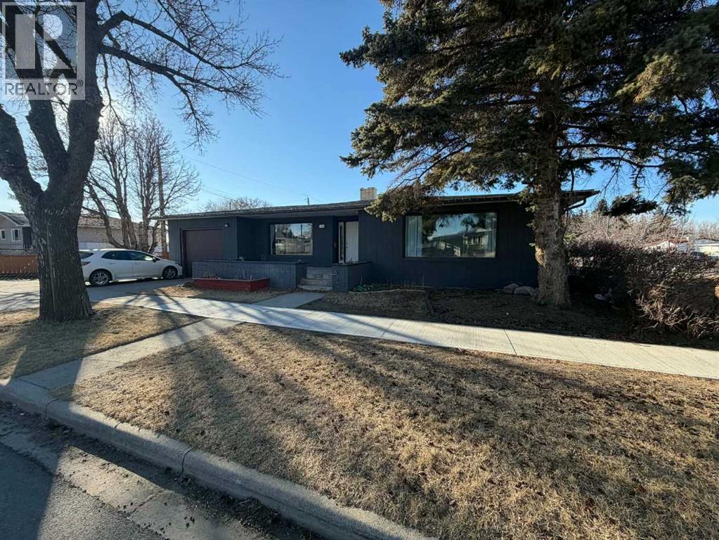 1216 23 Street N, Lethbridge, Alberta T1H 3T4 - Photo 1 - A2280770