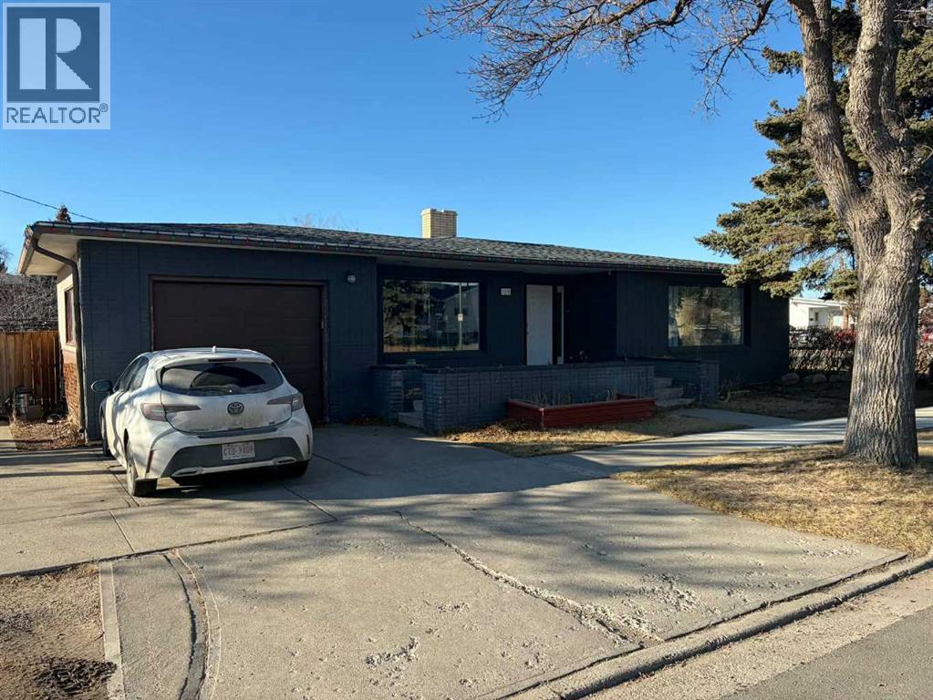1216 23 Street N, Lethbridge, Alberta T1H 3T4 - Photo 3 - A2280770