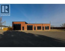 111 4 Avenue, warner, Alberta