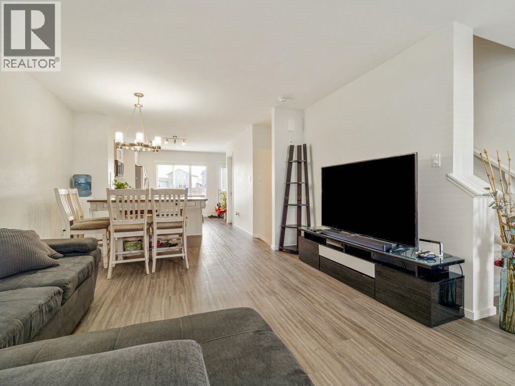 702, 210 Firelight Way W, Lethbridge, Alberta T1J 5T3 - Photo 5 - A2281162