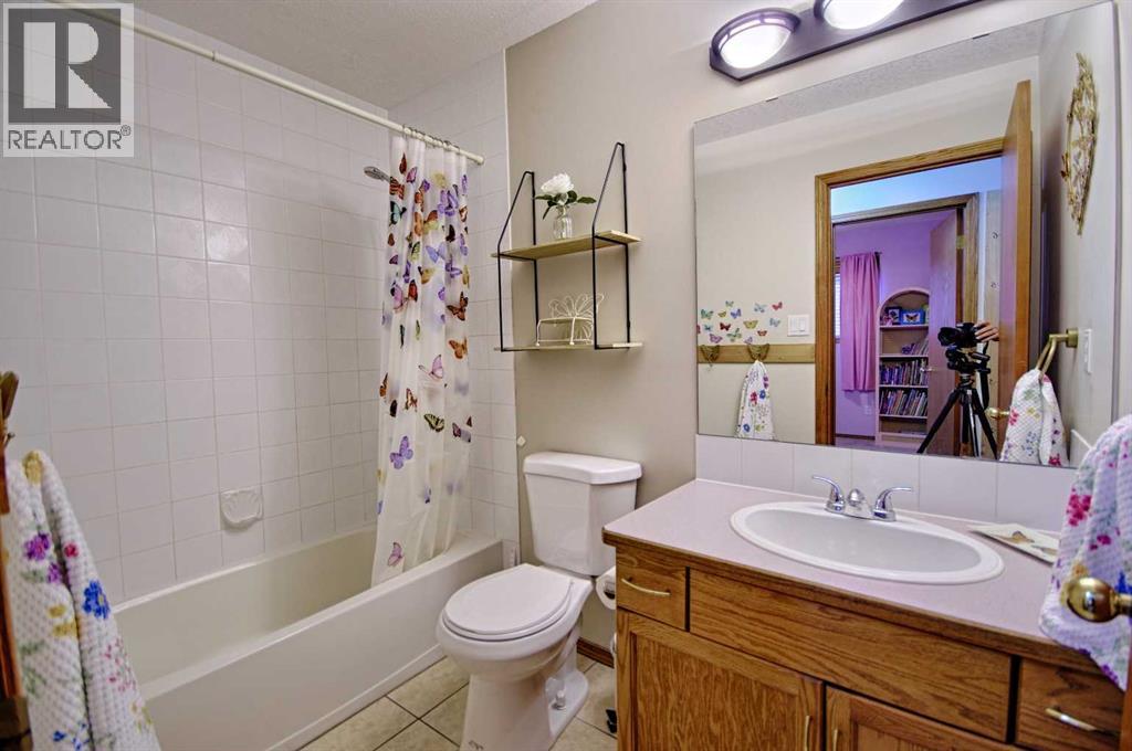 46 Heritage Crescent W, Lethbridge, Alberta T1k 6X2 - Photo 9 - A2281440