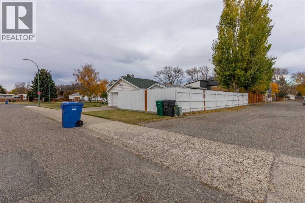 315 Dieppe Boulevard S, Lethbridge, Alberta T1H 4W6 - Photo 28 - A2282634