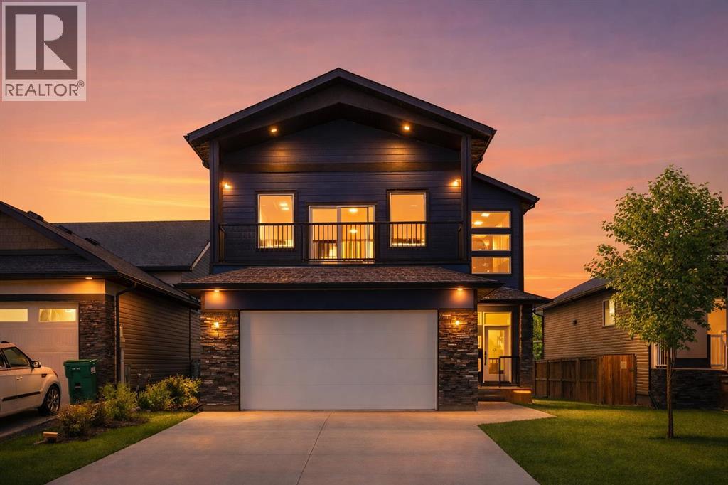 332 Rivergrove Chase W, Lethbridge, Alberta T1K 8E8 - Photo 2 - A2282794