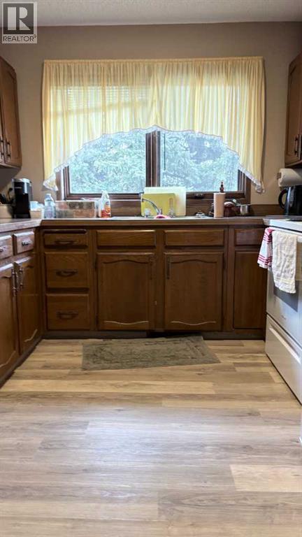 105 4th Street W, Foremost, Alberta T0K 0X0 - Photo 11 - A2282972