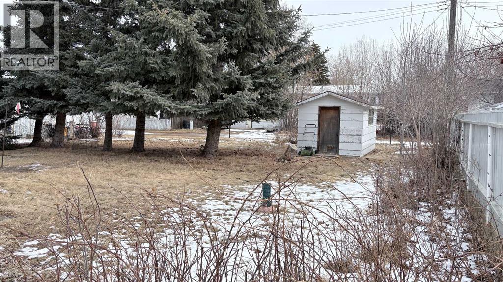 105 4th Street W, Foremost, Alberta T0K 0X0 - Photo 25 - A2282972