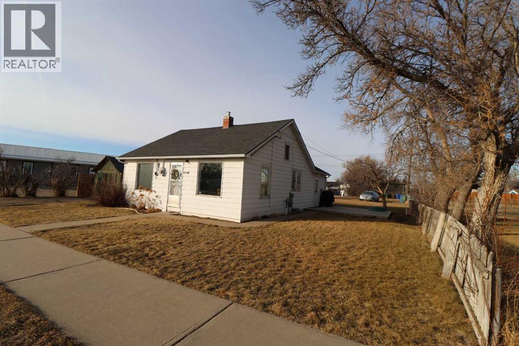 5009 41 Ave, Taber, Alberta T0K 1A7 - Photo 2 - A2284090